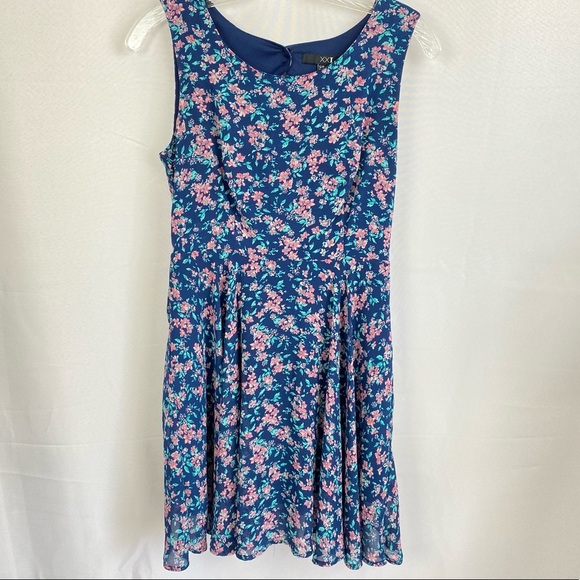 Forever 21 Dresses & Skirts - Floral Open Back Cottagecore Fit and Flare Dress Size S